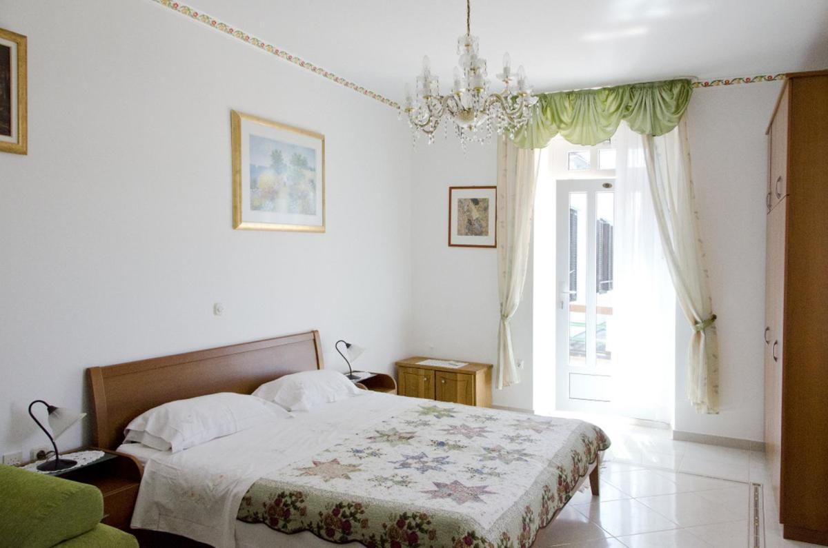 Anna Apartment